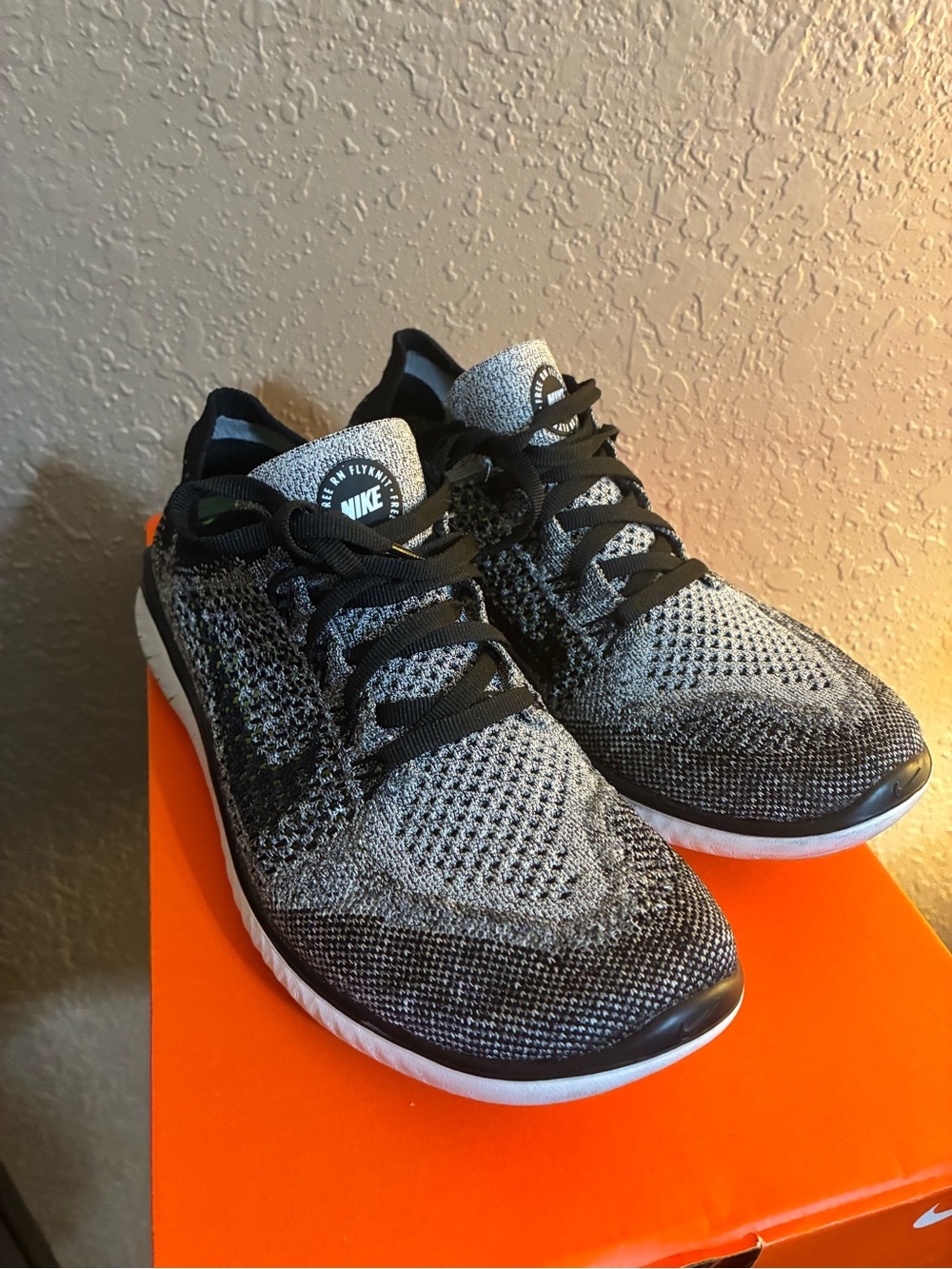 Nike Flyknit Free Run